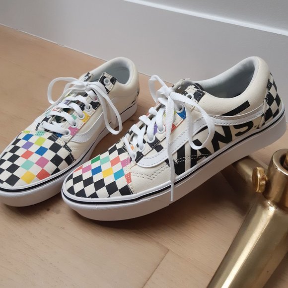 Vans Comfycush Old Skool -  Vans x MoMA - Skateboarding - M8.5/W10 - Picture 3 of 15